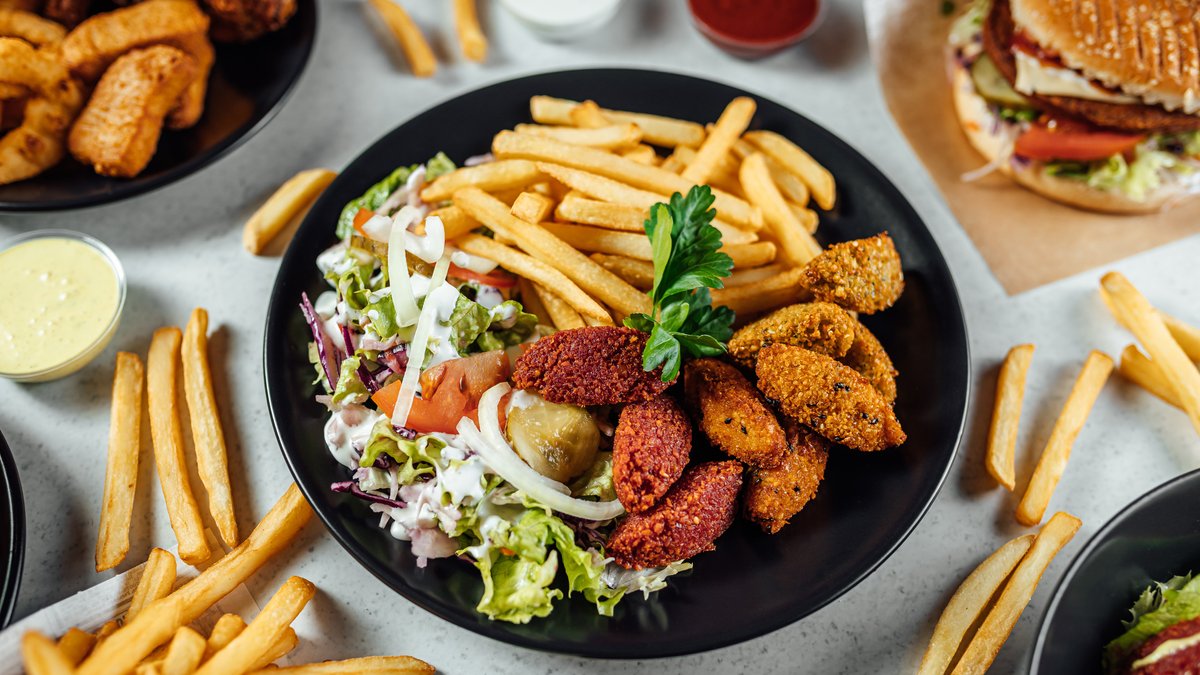 Kebabnīca Nr. 81 | Pašu gatavoti "Falafel", gardi kebabi un uzkodas ...