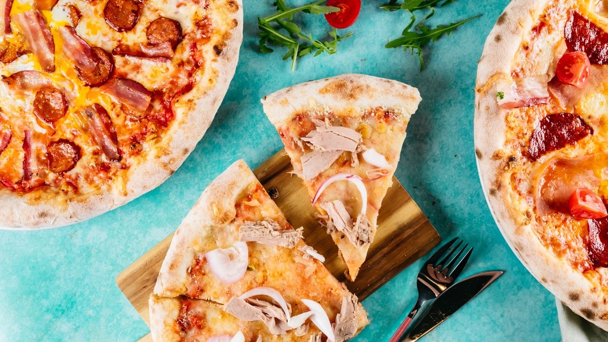 Pizza Piccola Try out Chicago style pizza 🍕 Split Wolt