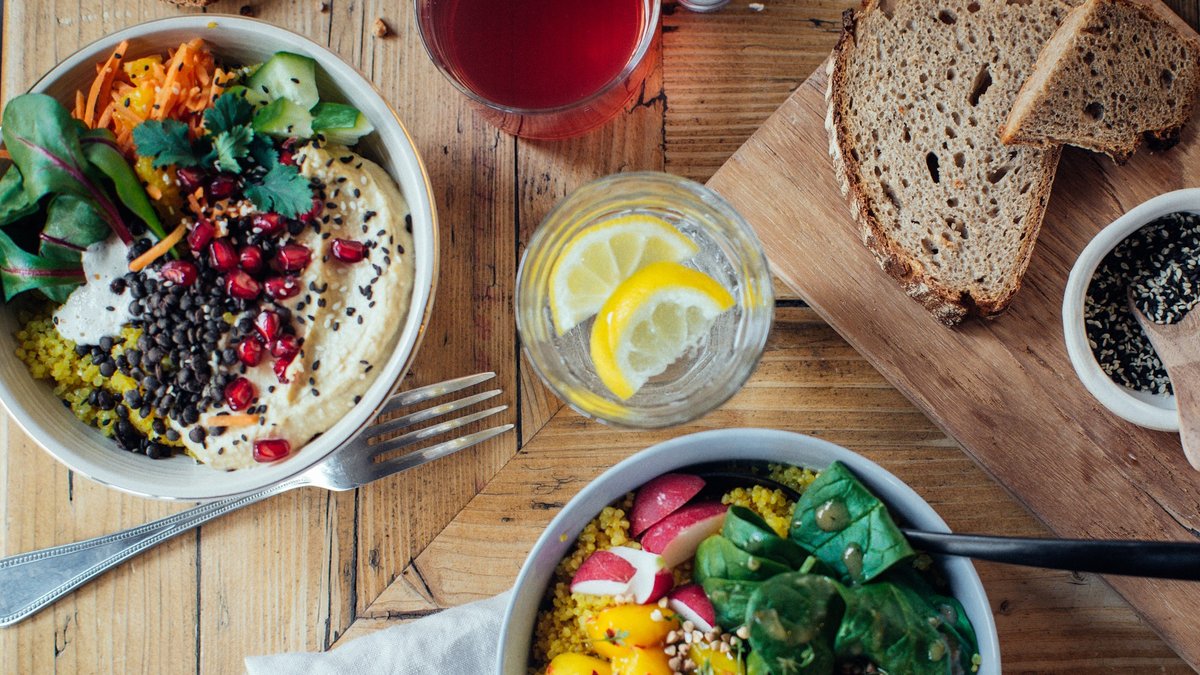 Haferkater Mitte Bowls, Salate, Wraps und Porridge Berlin Wolt