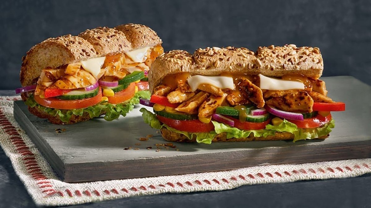 Subway Friedrichstrasse Build Your Own Sandwiches Salads With Health Conscious Options Berlin Wolt
