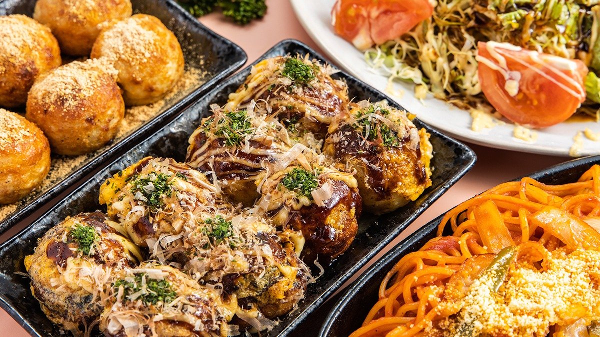 居酒屋でんでん 味のよく染みたおでんや炭火焼き オリジナルのたこ焼きなどお酒に合うメニューをご用意しています 素材の良さを存分に活かし丁寧に仕上げた料理の数々を心ゆくまでご堪能ください Kitakyushu Wolt